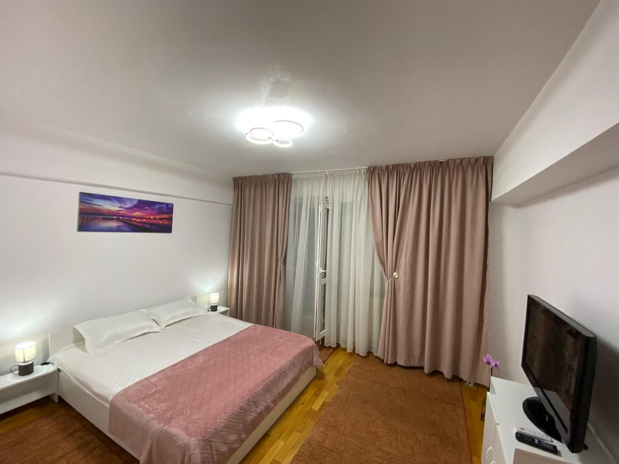 Central Relaxation Apartment Bukarest Eksteriør billede