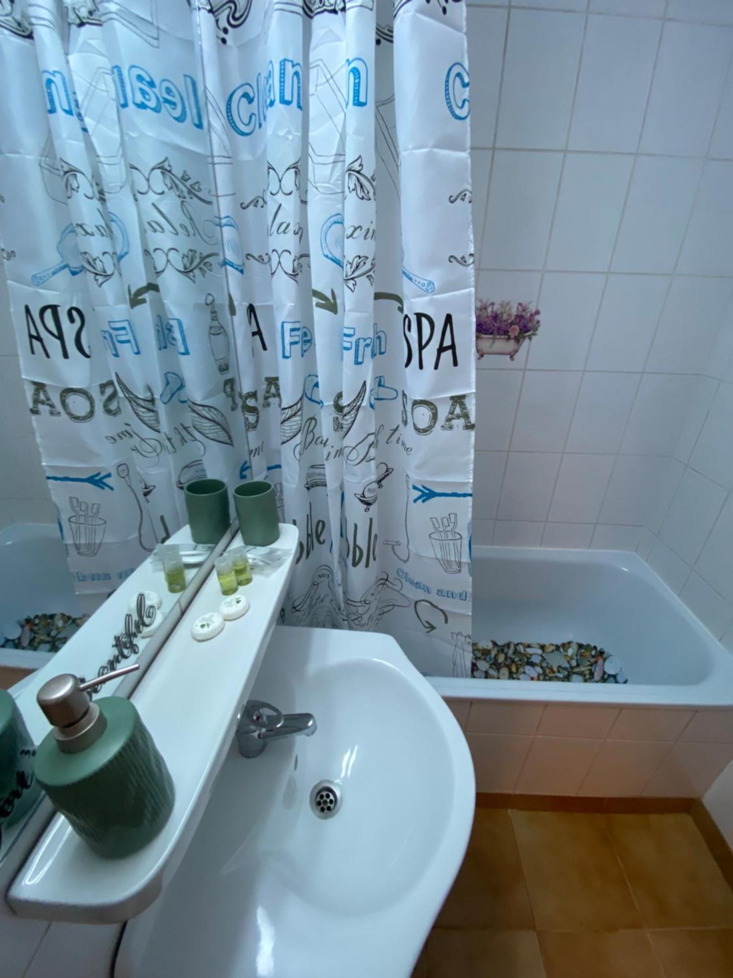 Central Relaxation Apartment Bukarest Eksteriør billede